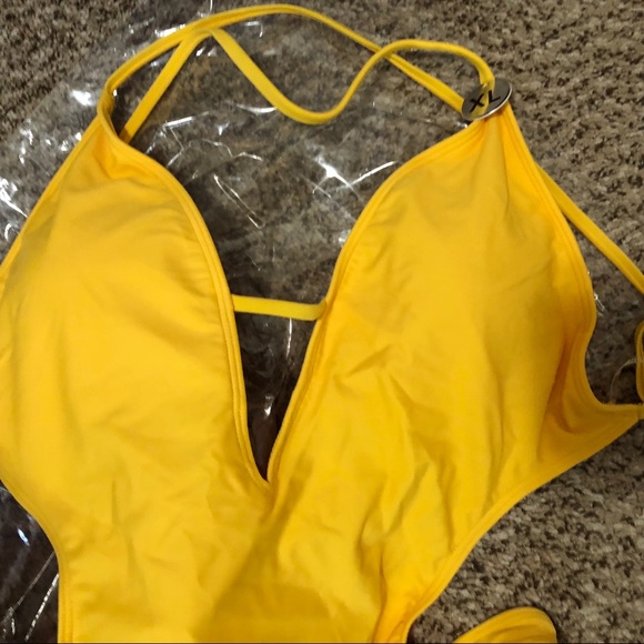 plunging cut out one piece swimsuit - Picture 6 of 7
